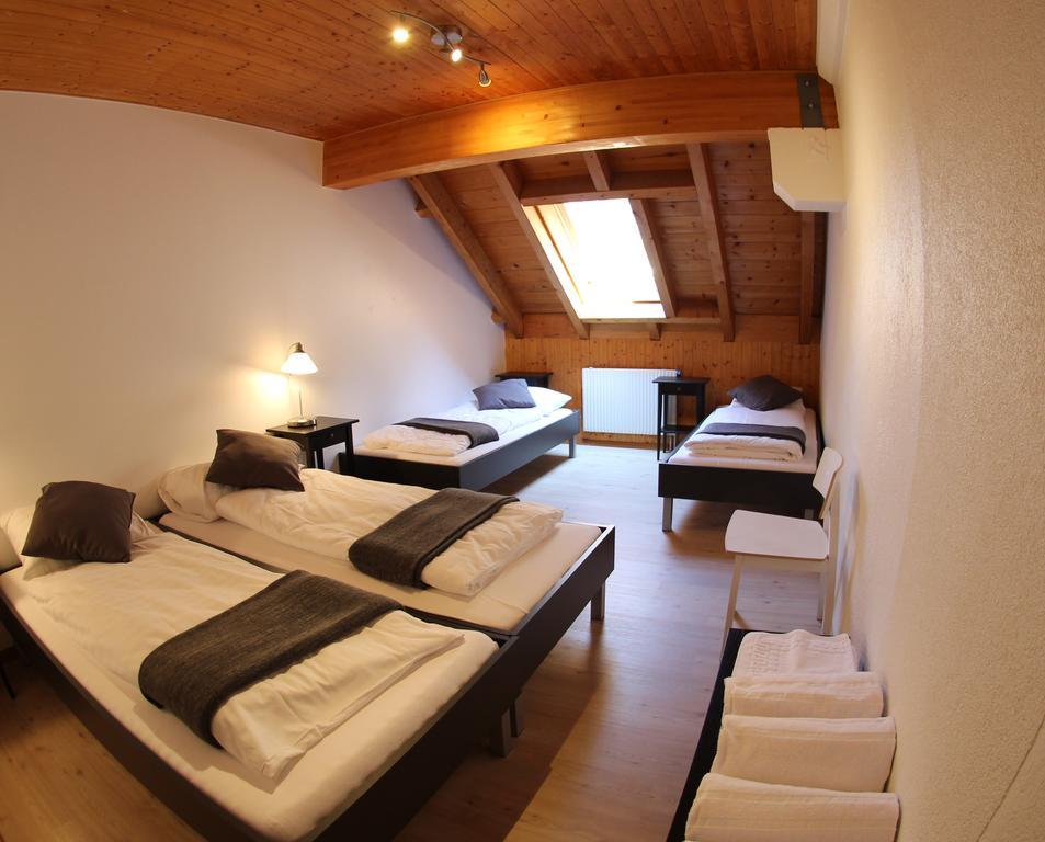 La Pierre A Catillon Moleson Room photo