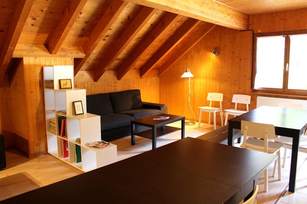 La Pierre A Catillon Moleson Room photo