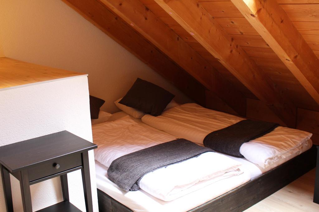 La Pierre A Catillon Moleson Room photo